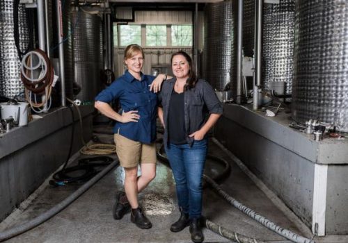 AlieRobin_ChronicleWines_byMadisonFender_2__a59efca1-9cc1-4fef-9c04-b665cfff90e2