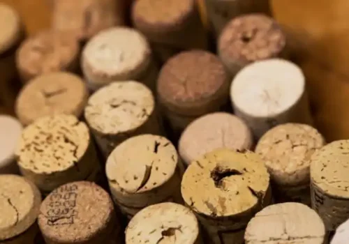 wine-corks-table